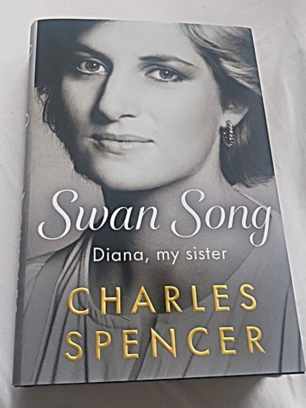 Book "Swan Song Diana, my sister" NEW